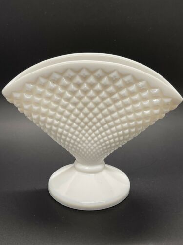 Vintage Westmoreland English Hobnail Diamond Point White Milk Glass Fan Vase